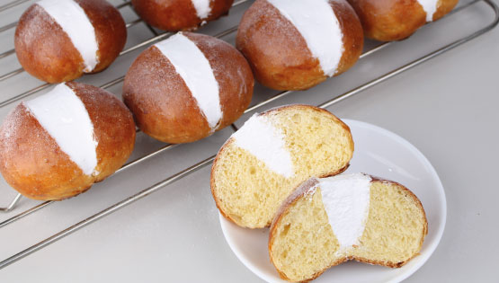 How to make Maritozzi Buns